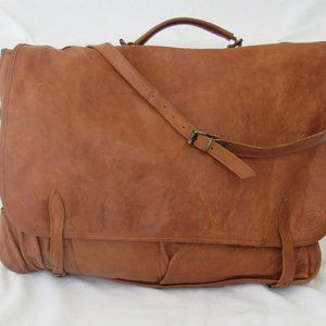 2.	Architect briefcase, artisanal from Italy